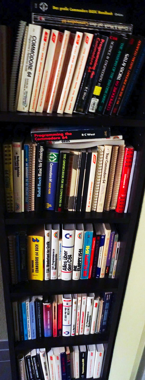 ​Collection of all sorts of Commodore C64 books
