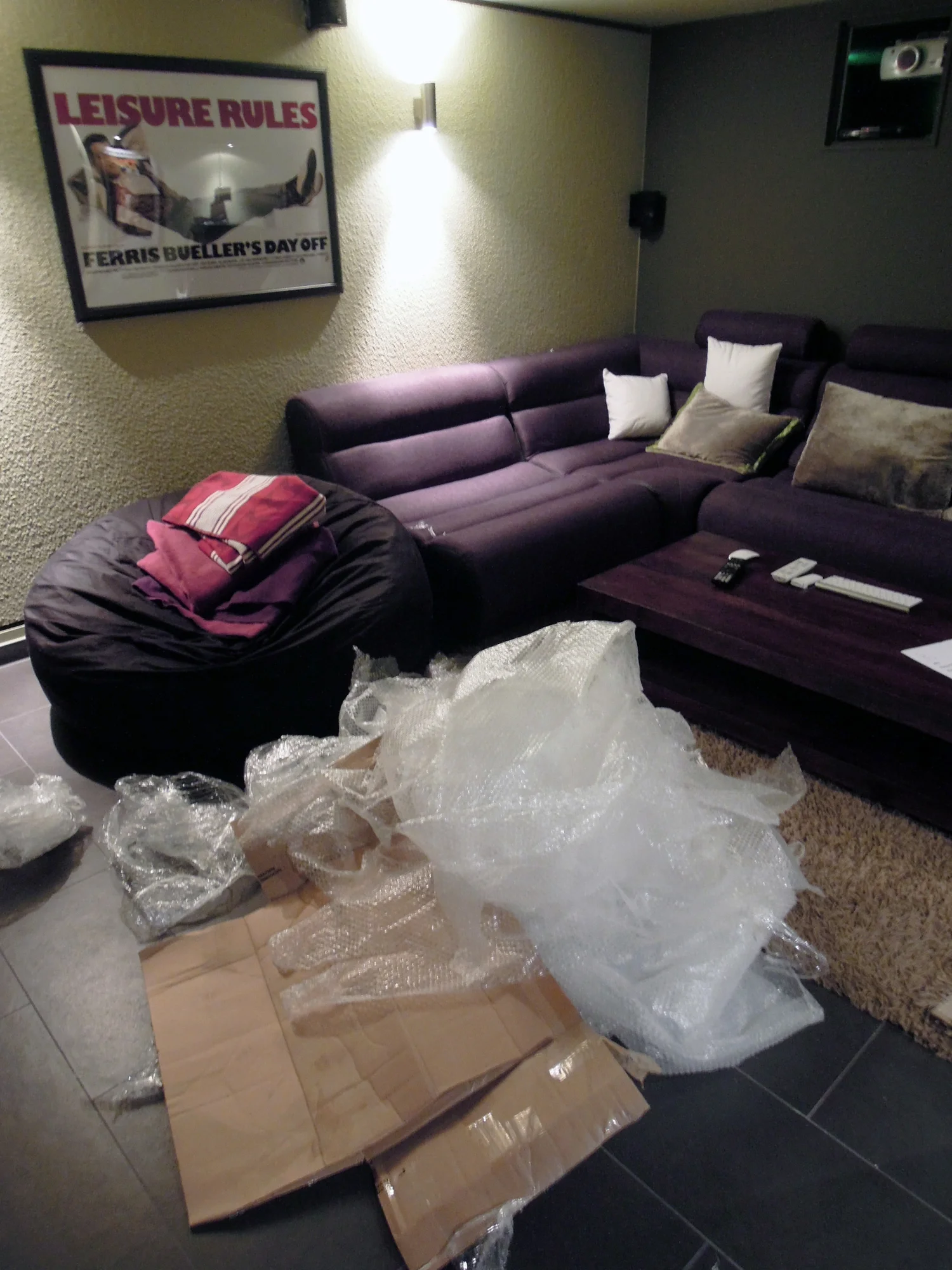 dustlayer.com-arcade-unpacking