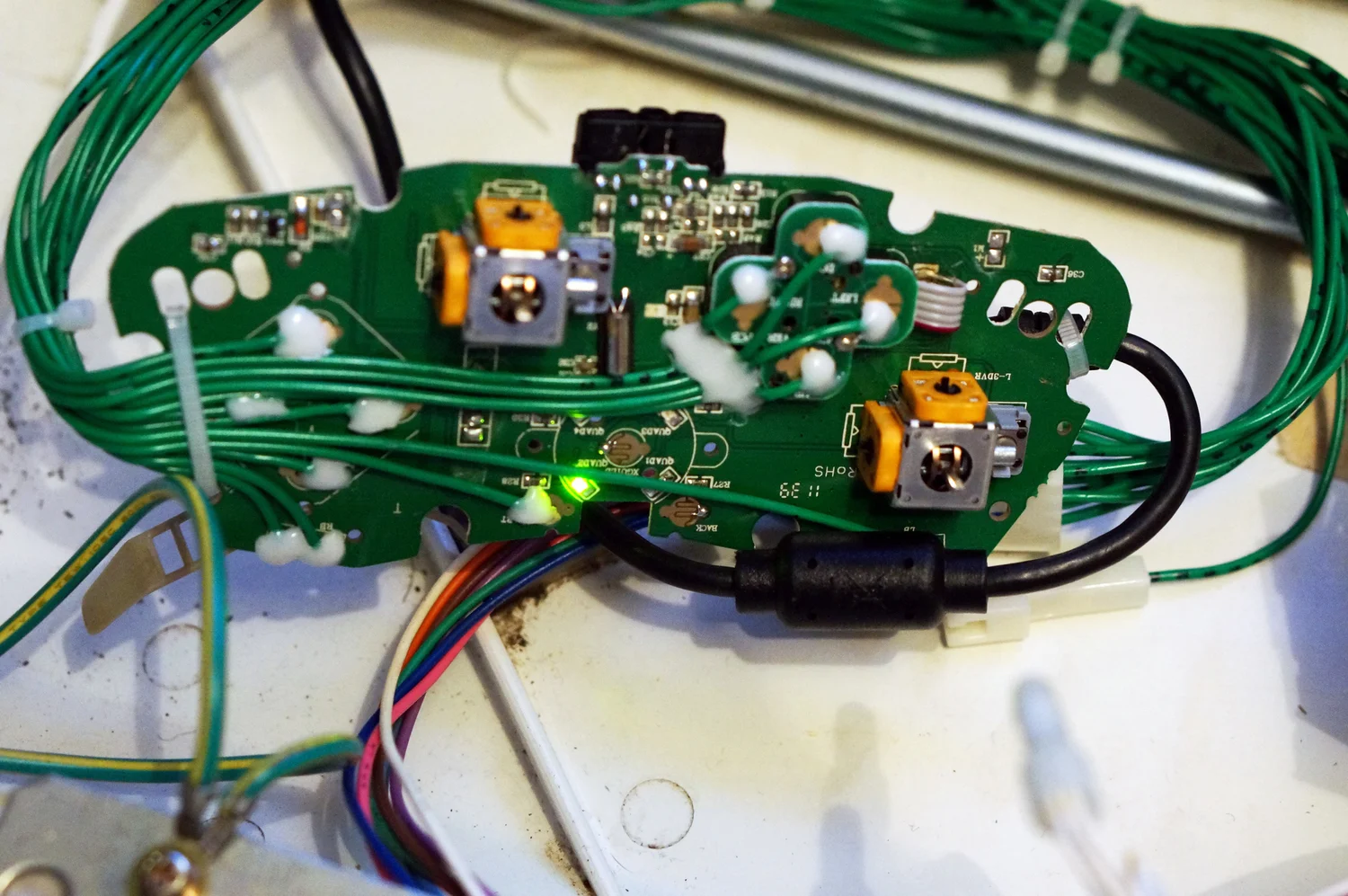 dustlayer.com-arcade-xbox-pad